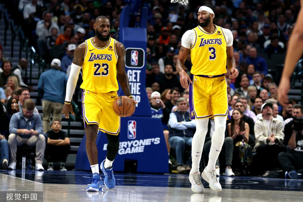 三分球更是 三分球更是