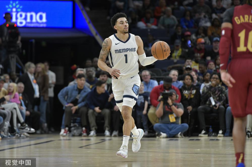 许多青少年 许多青少年