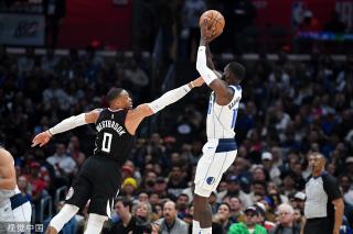 中疑遭天降 中疑遭天降